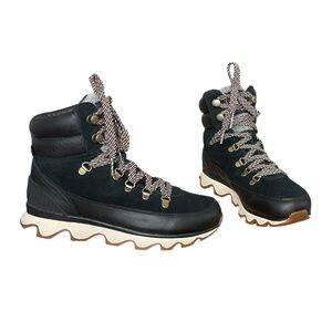 *Rare* Sorel Women's Kinetic™ Impact Conquest Boots